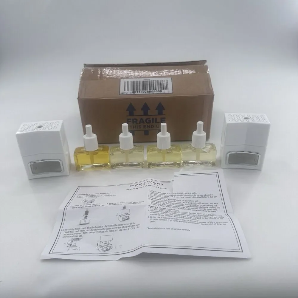 HOMEWORX SLATKIN & CO  2 PLUG-IN DIFFUSER And 4 Holiday Refills Fast Shipping